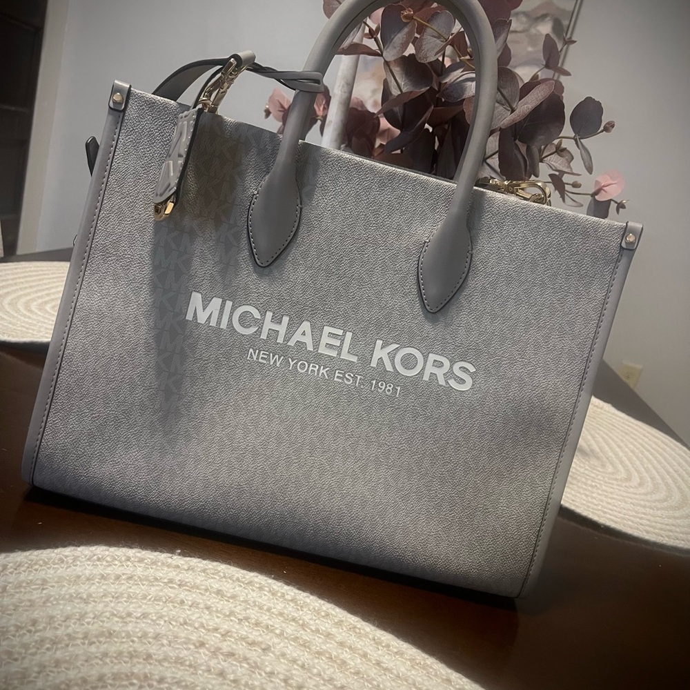 Michael Kors Elegant Gray Handbag